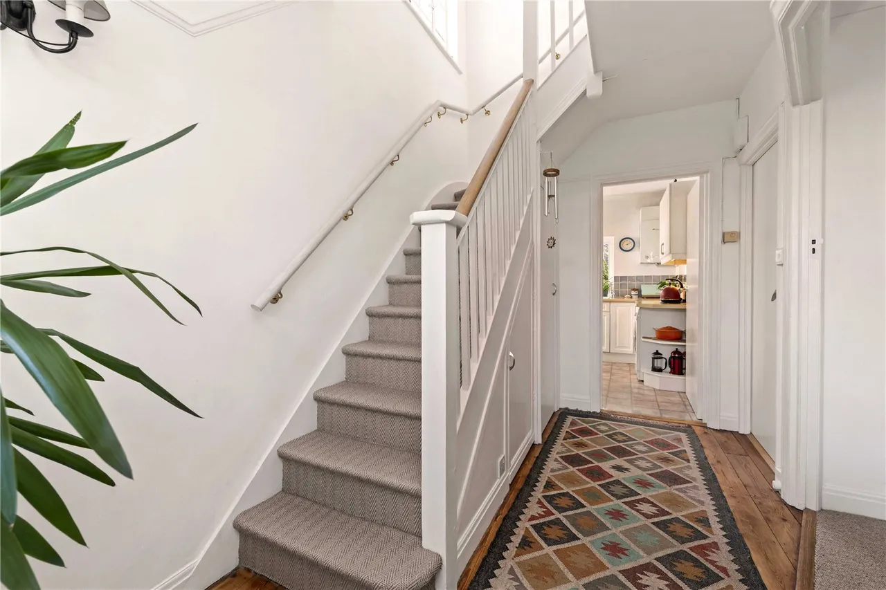 Redway Drive, Whitton, TW2 7NW, photo 6