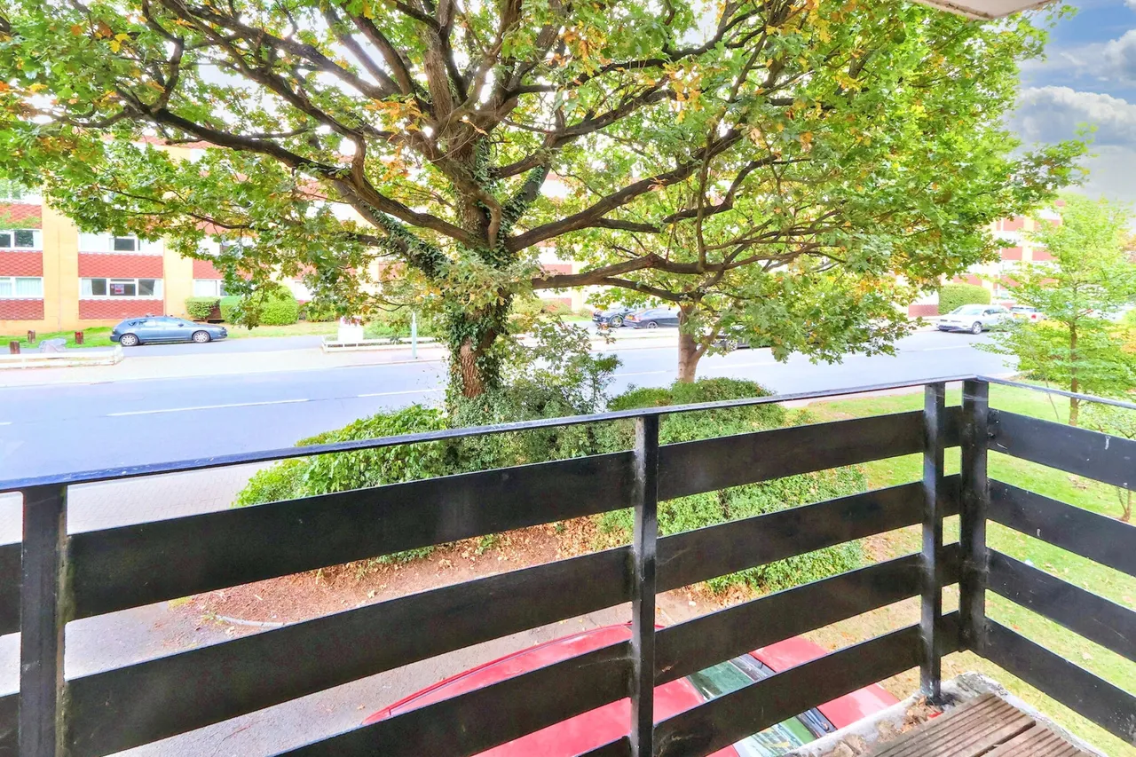 Bourne Way, Bromley, BR2, photo 3