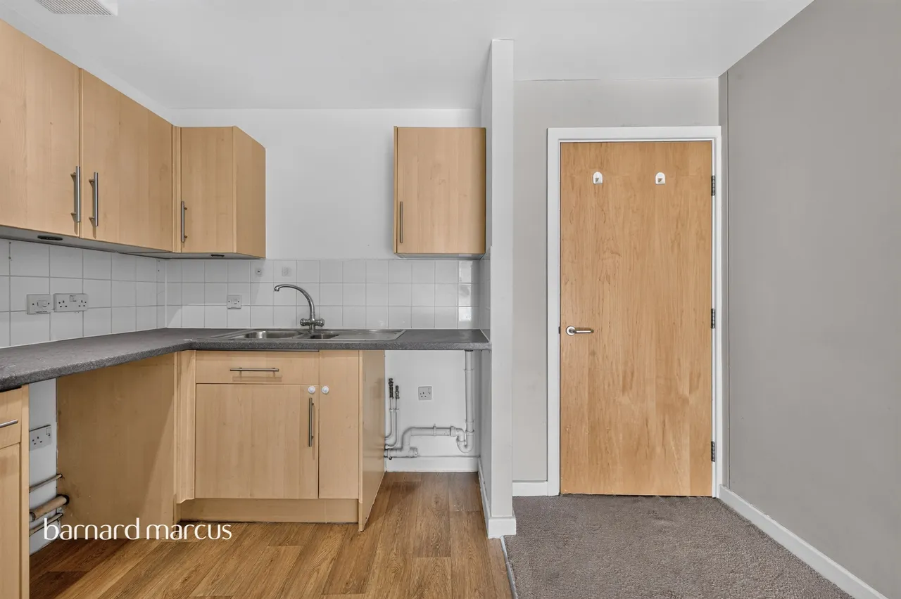 Mitcham Road, London, SW17, photo 20