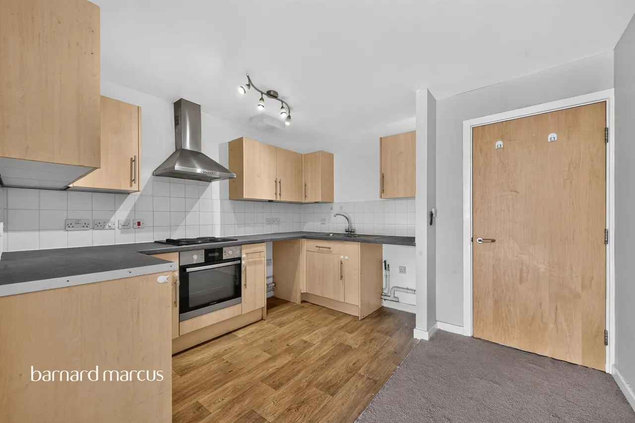 Mitcham Road, London, SW17, photo 10