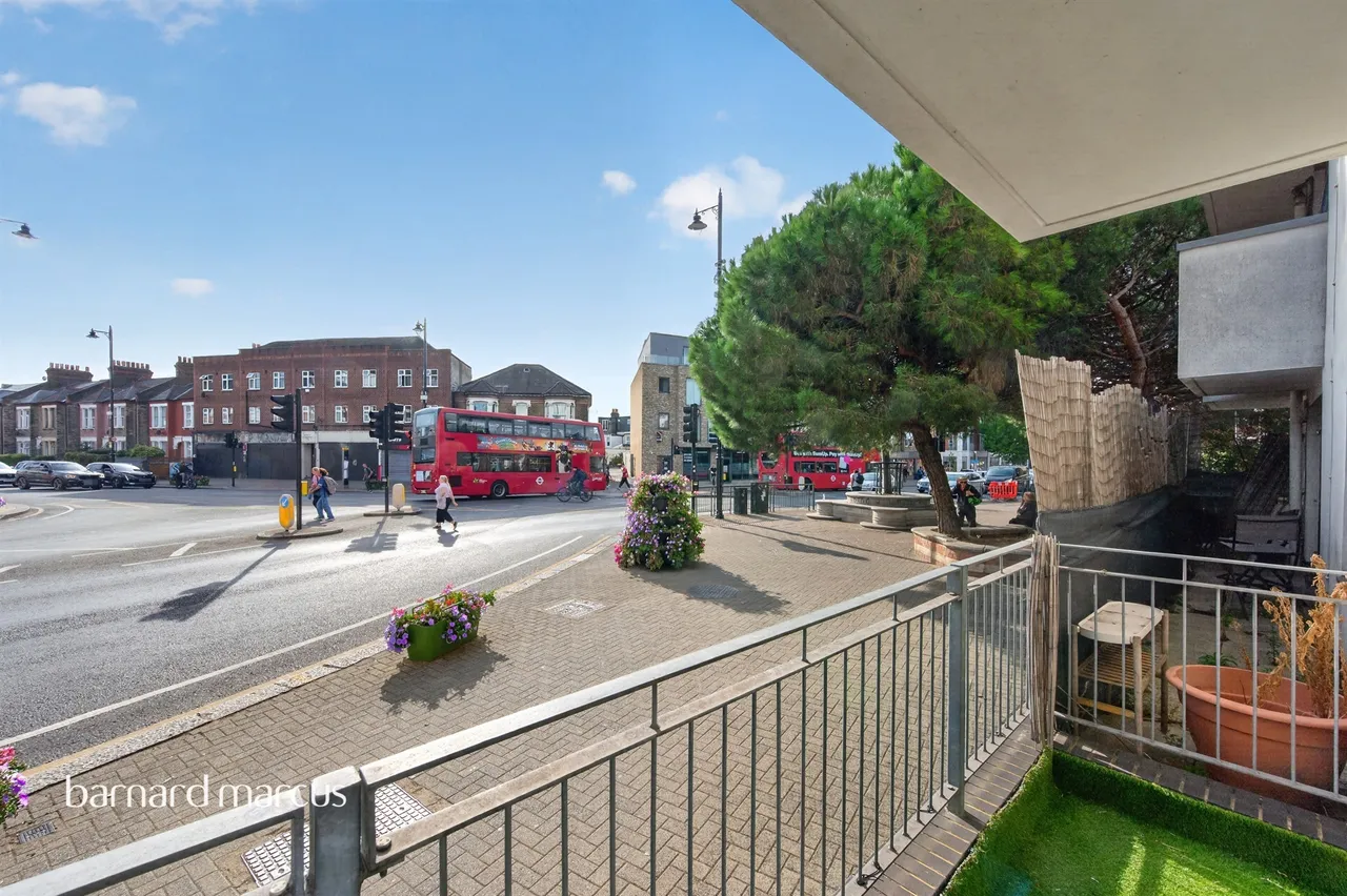 Mitcham Road, London, SW17, photo 16