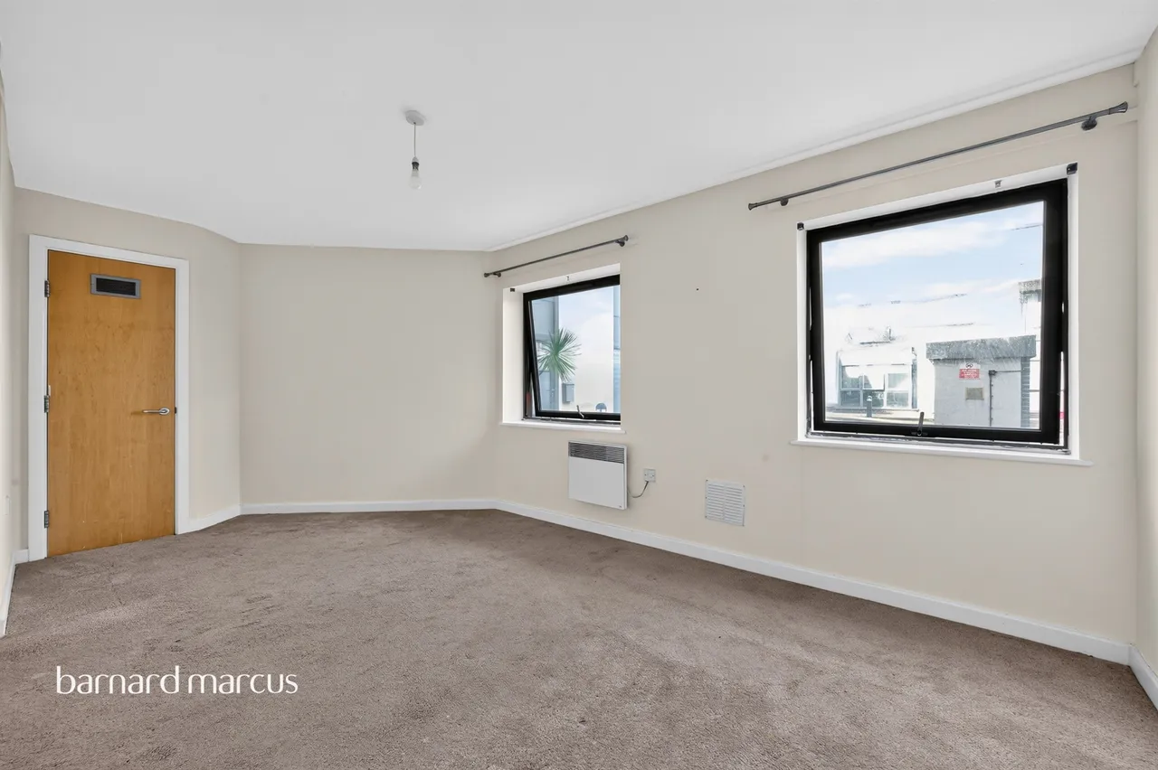 Mitcham Road, London, SW17, photo 18