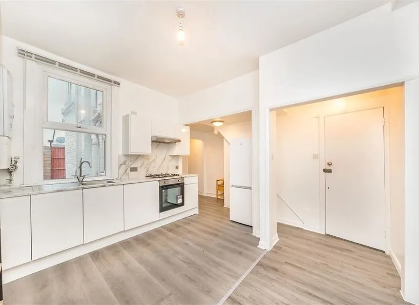 Goldsboro Road, Vauxhall, SW8, photo 2