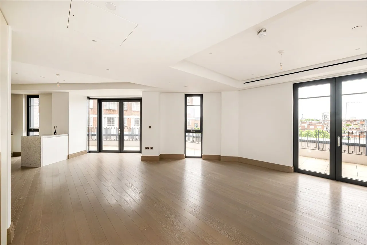 3 bed new home to rent, Lucan Place, Chelsea, SW3