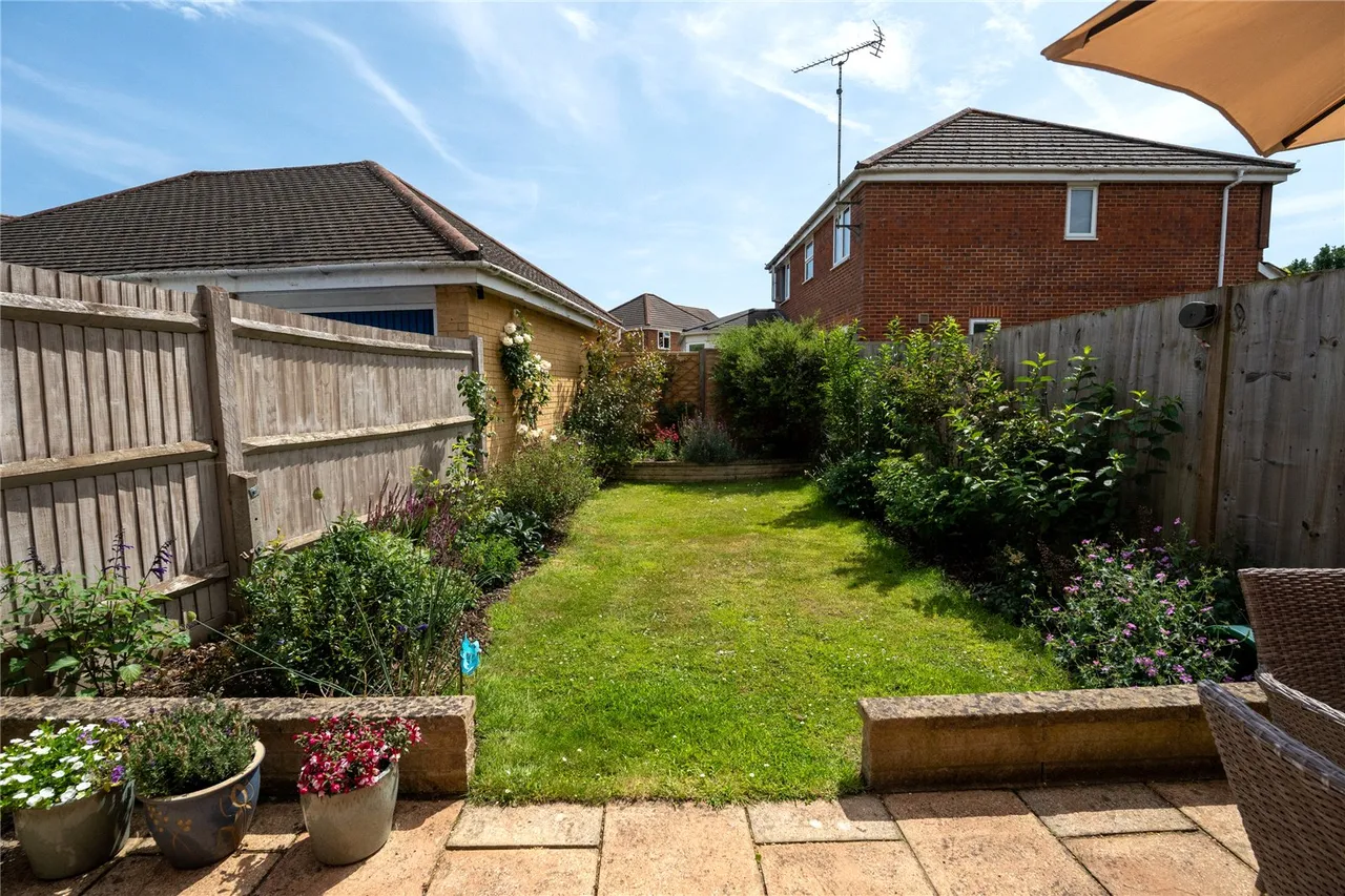 Derry Close, Ash Vale, Guildford, Surrey, GU12 5SR, photo 13