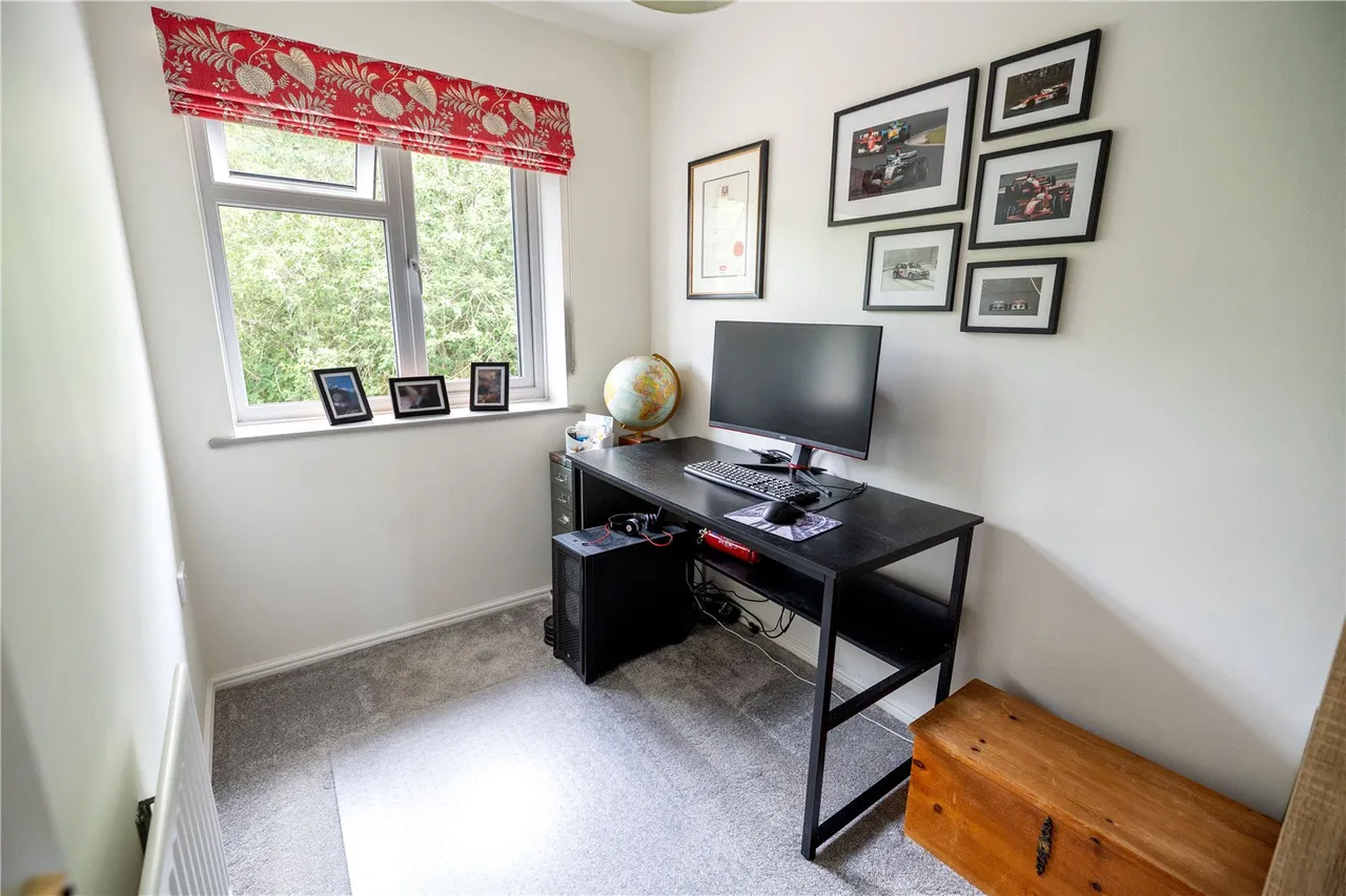 Derry Close, Ash Vale, Guildford, Surrey, GU12 5SR, photo 20