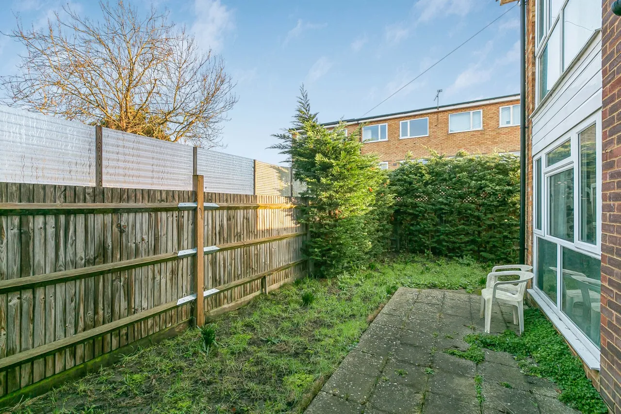 Stile Path, Sunbury-On-Thames, TW16, photo 10