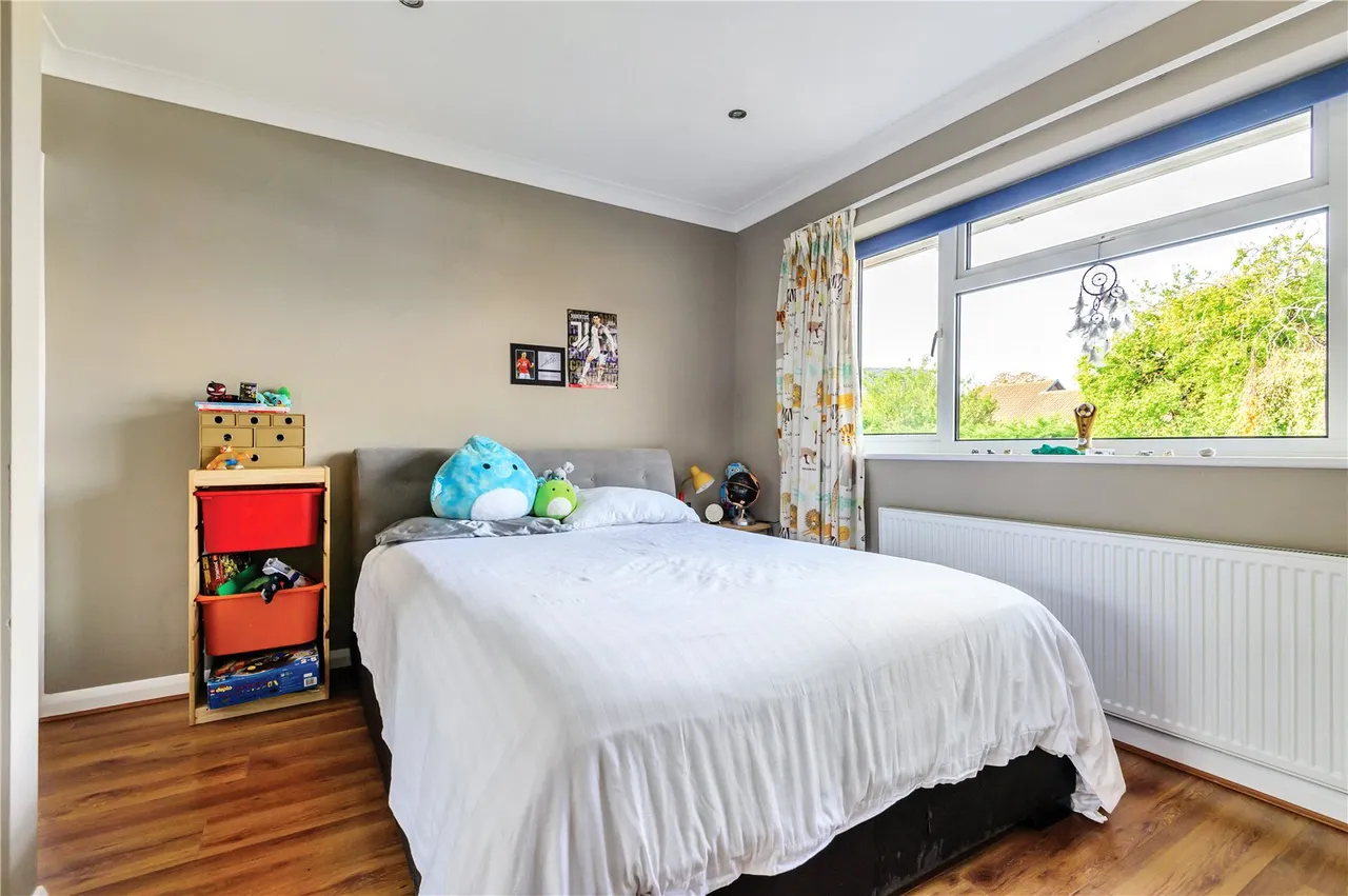 Meadows End, Sunbury, TW16 6SP, photo 12