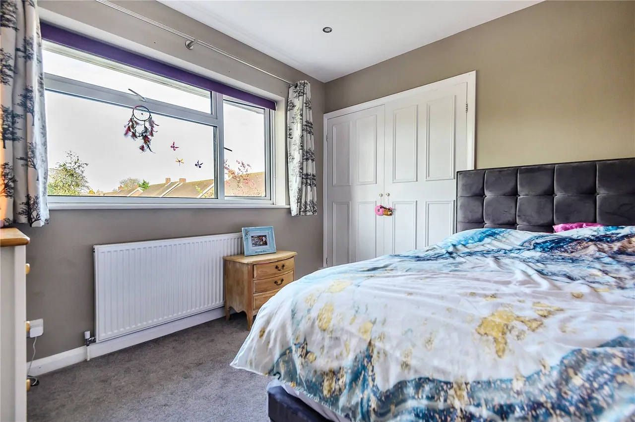 Meadows End, Sunbury, TW16 6SP, photo 13