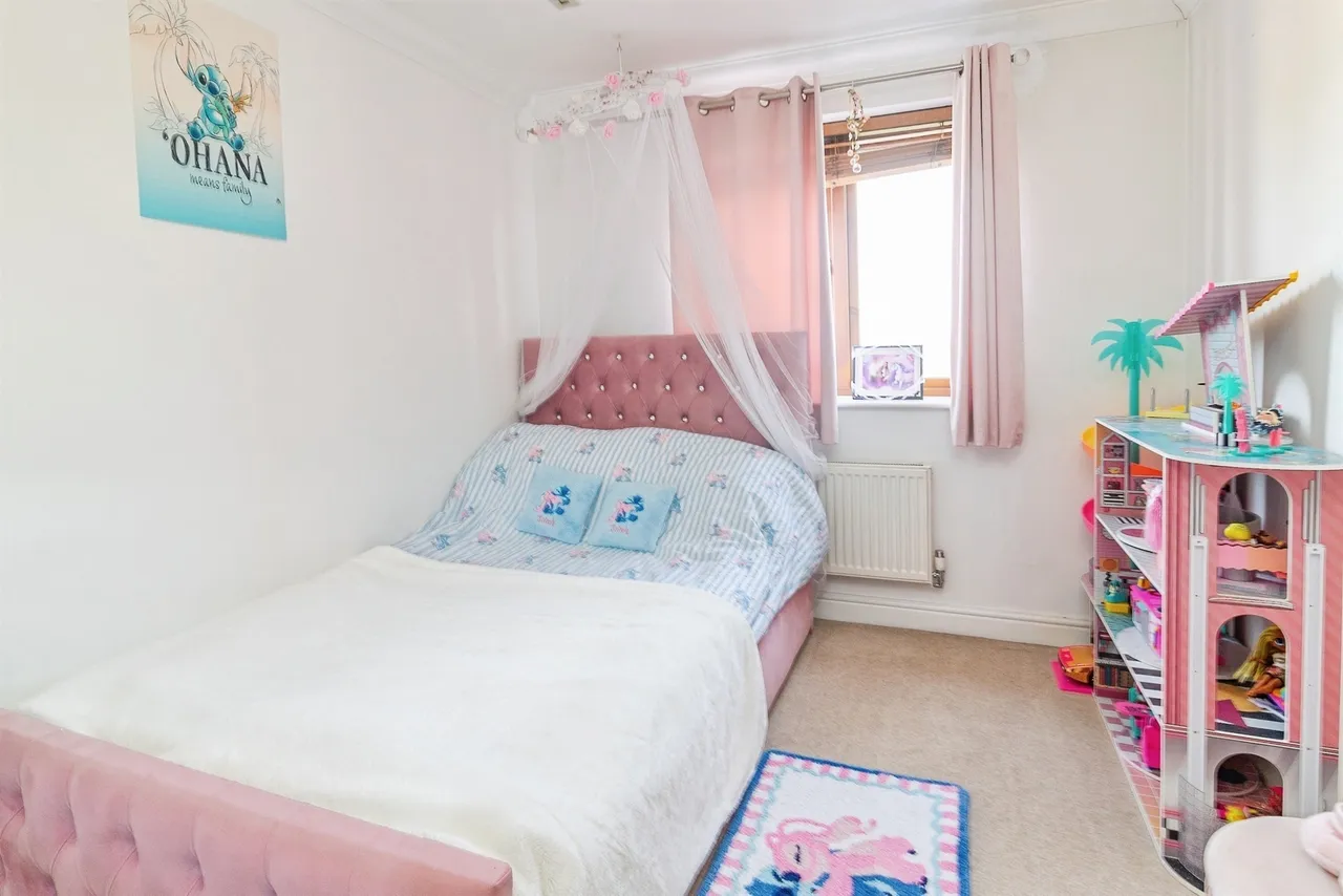 Goodrington Place, Broughton, MK10, photo 15
