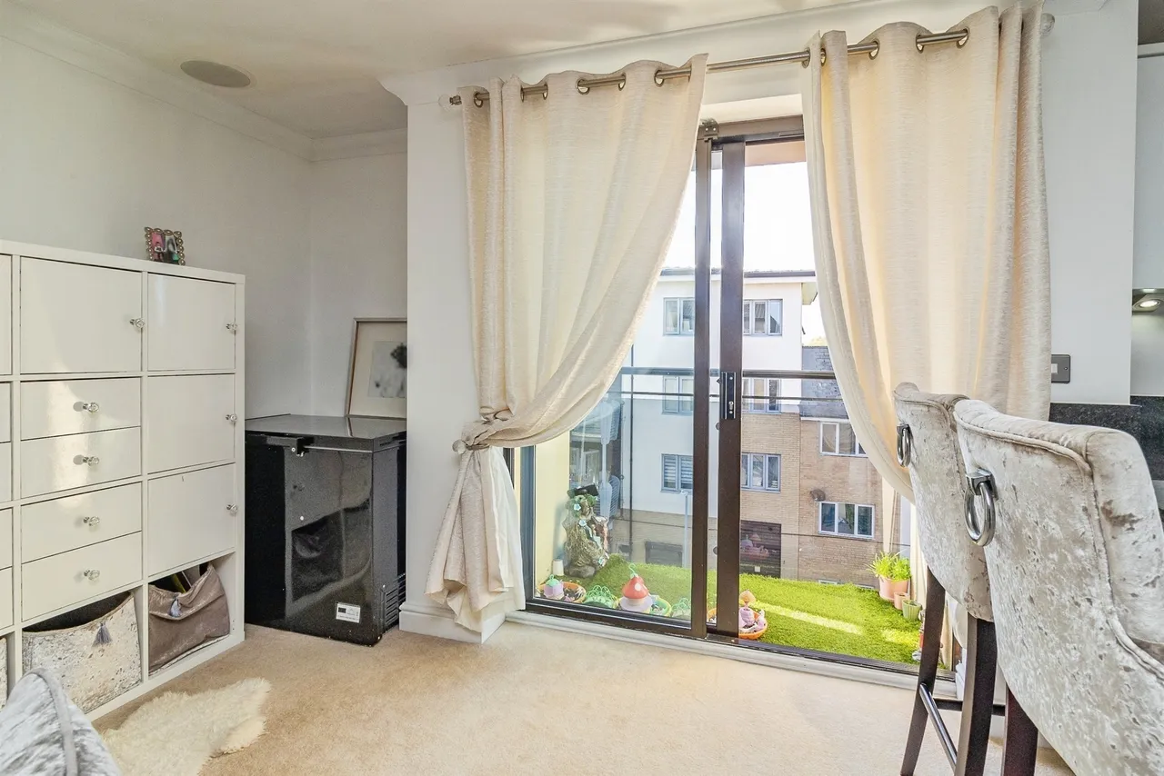 Goodrington Place, Broughton, MK10, photo 8