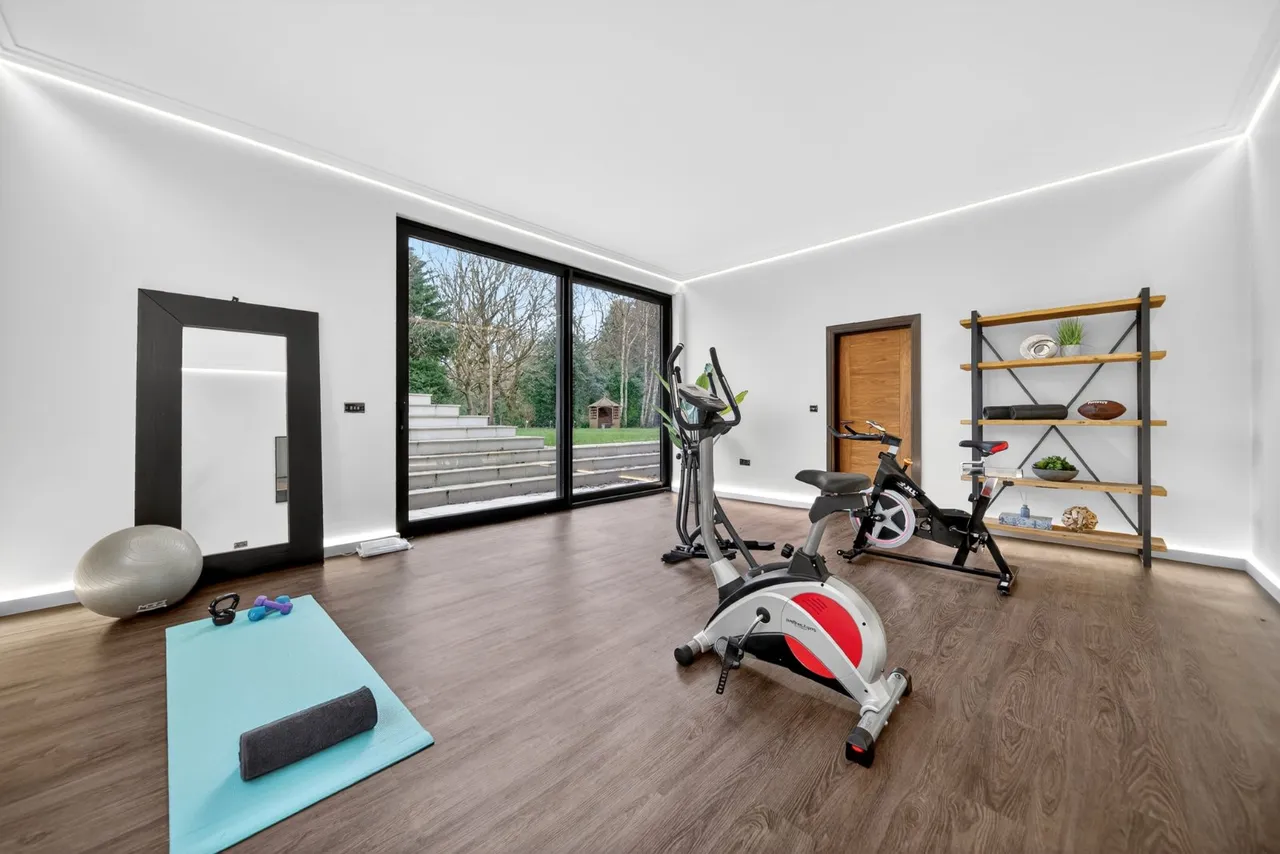 Clara Drive, Calverley, LS28, photo 14