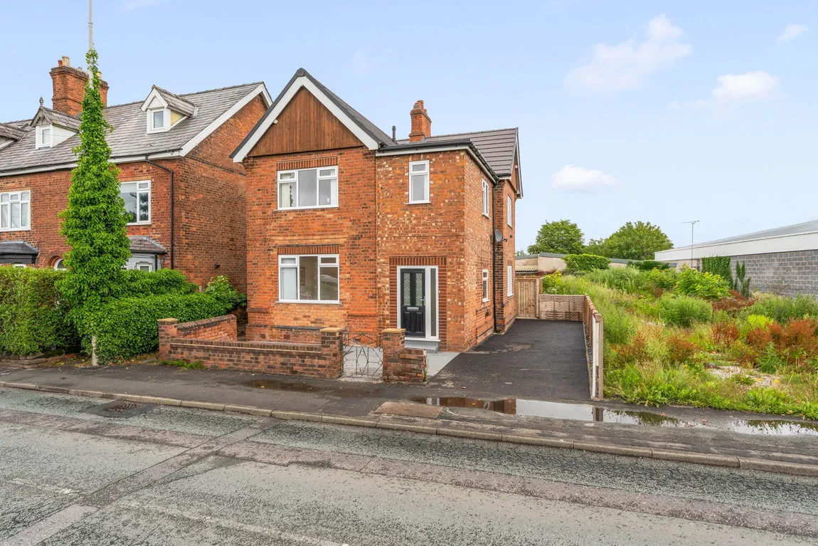 3 bed house for sale — Middlewich Road, Northwich, CW9 7BP