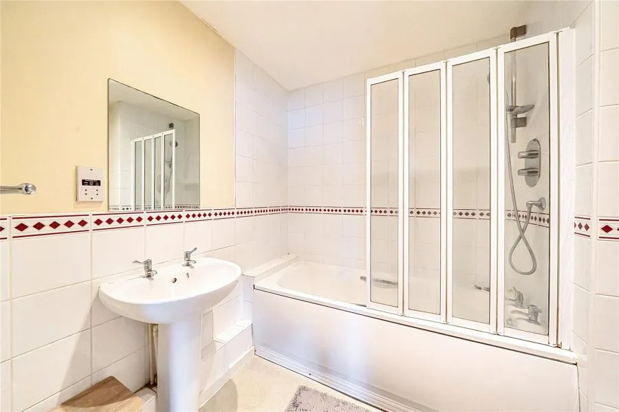 Jubilee Square, Reading, RG1, photo 5