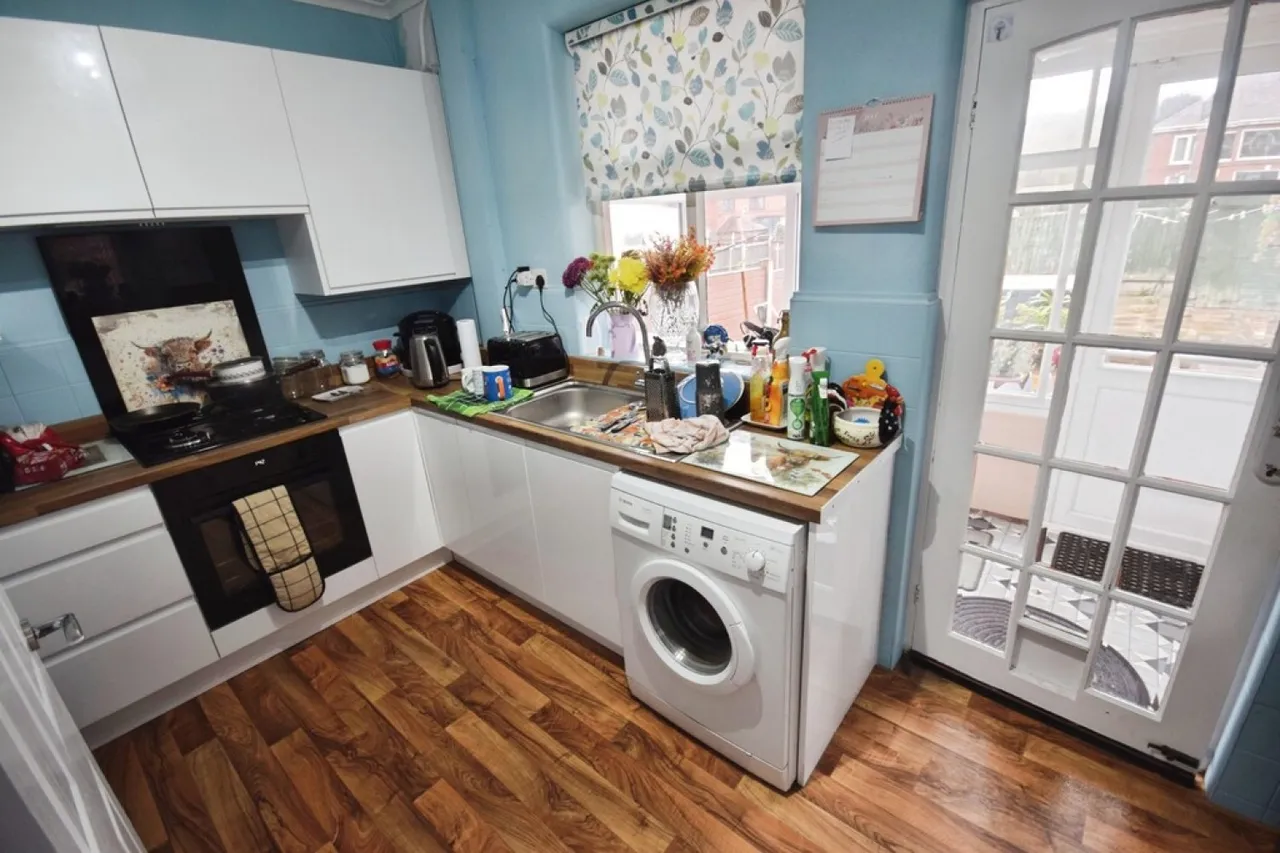 Brianson Avenue, Sneyd Green, ST6, photo 5