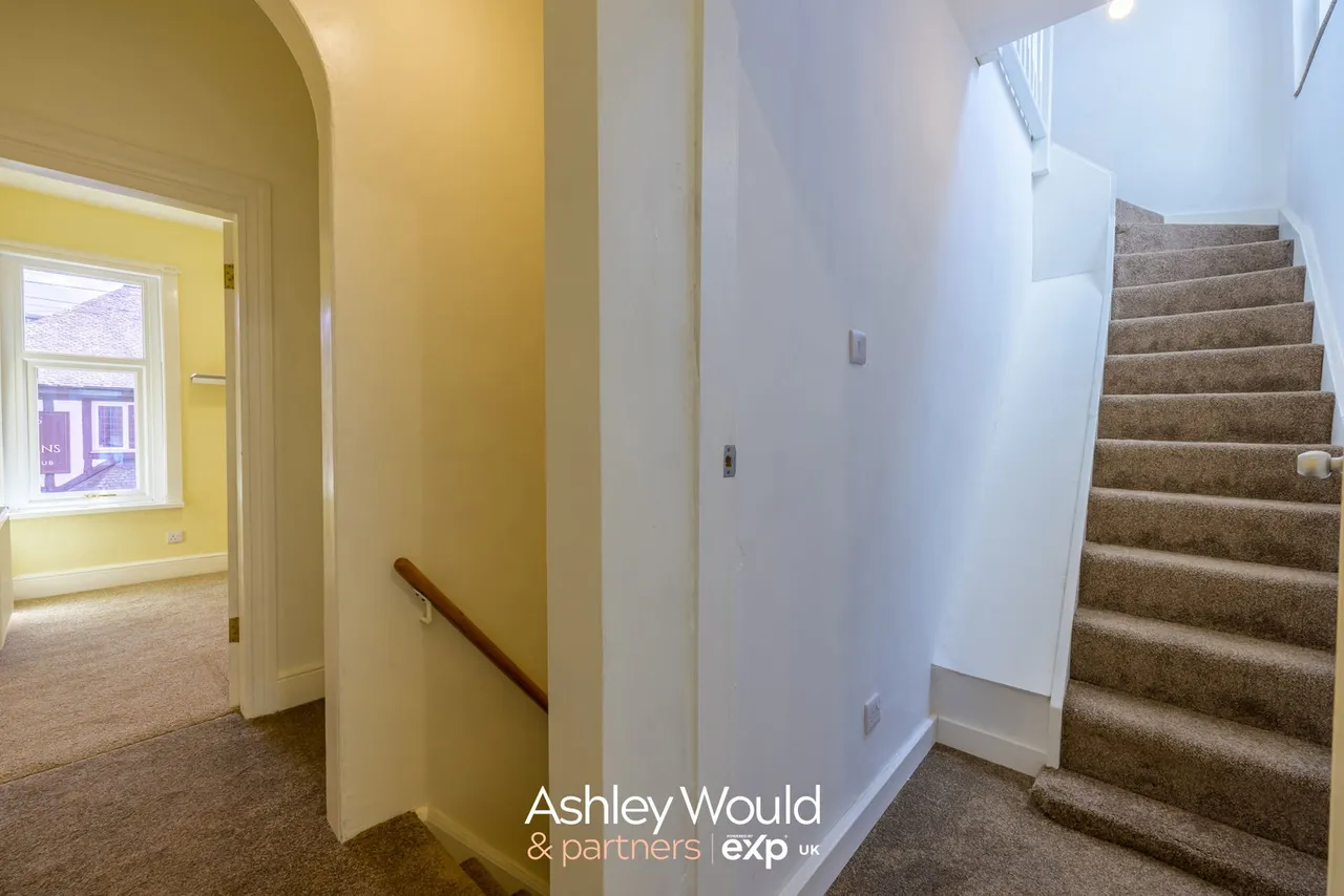 Ross, Rowley Regis, B65, photo 13