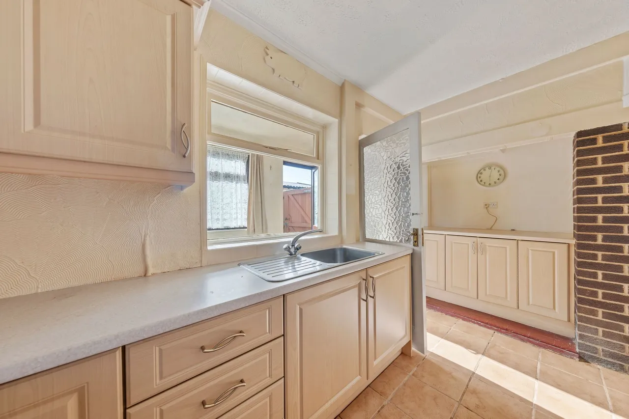 Capesthorne Road, Warrington, Warrington, WA2 9AF, photo 12