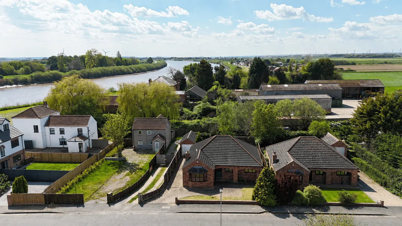 Crowle Bank Road, Althorpe, DN17, photo 4