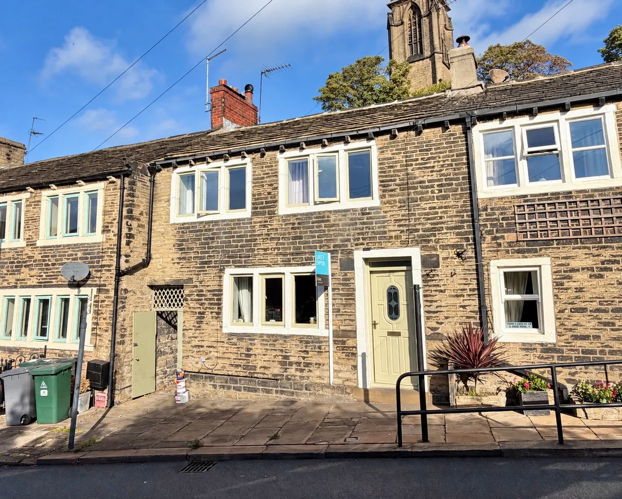 3 bed house to rent, Church Street, Longwood, HD3