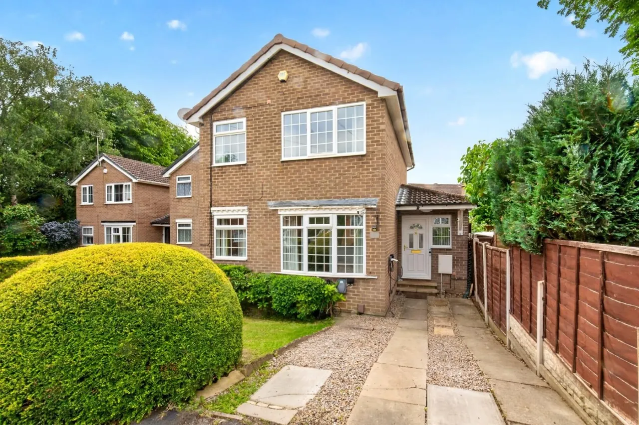 3 bed house for sale — Stonebeck Avenue