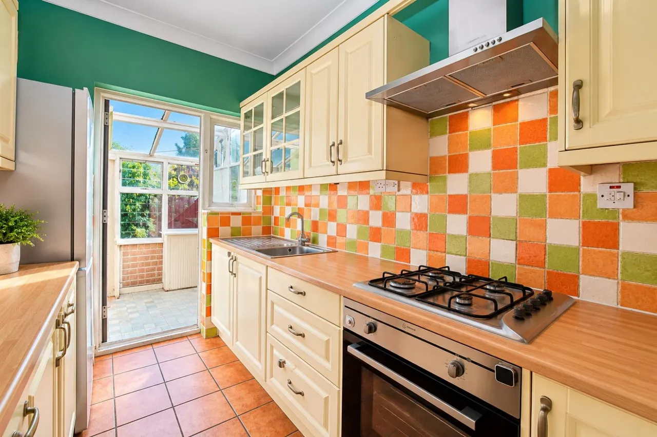 Chadville Gardens, Romford, RM6, photo 4