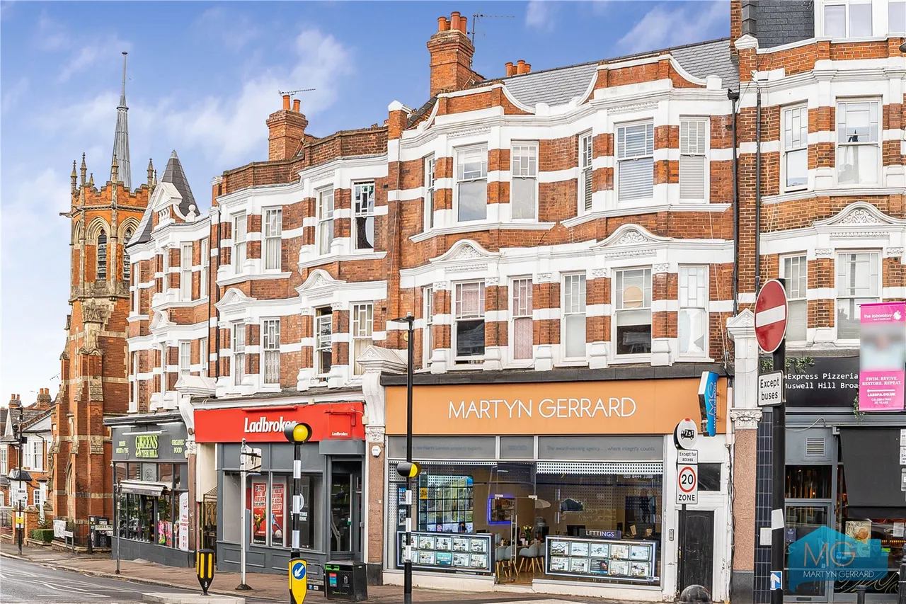 Muswell Hill Broadway, London, N10, photo 18