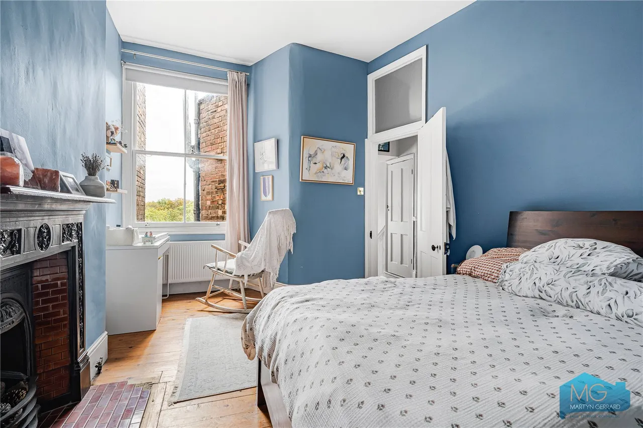 Muswell Hill Broadway, London, N10, photo 11