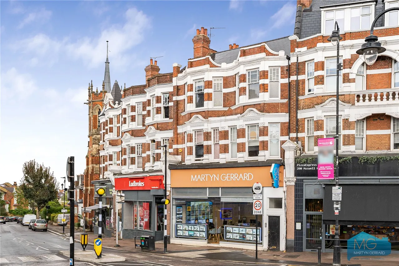 Muswell Hill Broadway, London, N10, photo 5