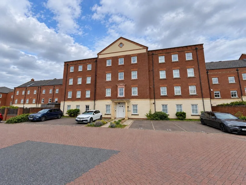 Darwin Court, Lichfield, photo 2