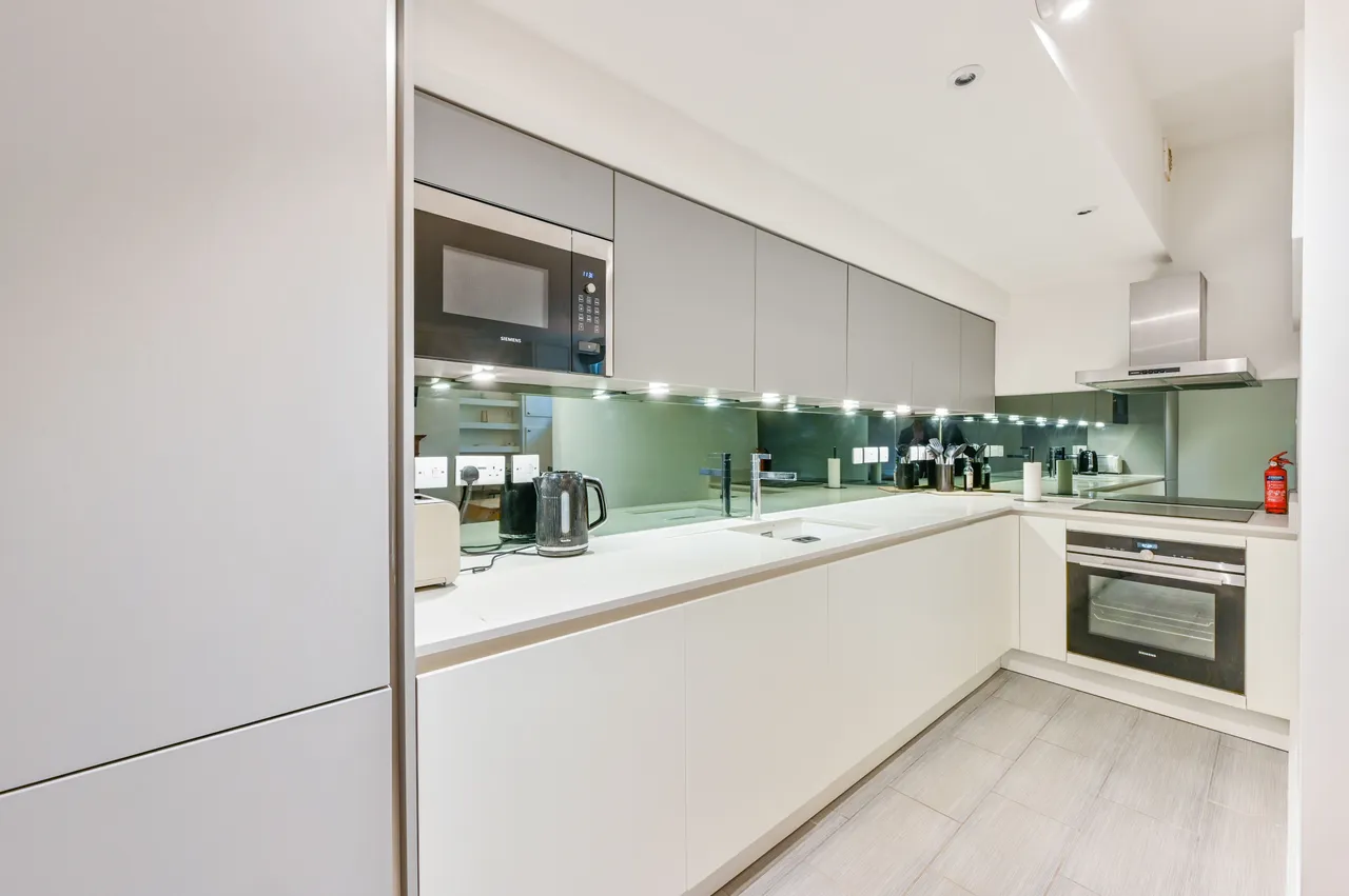 Flat 15, 101 Mount Street, London, photo 2