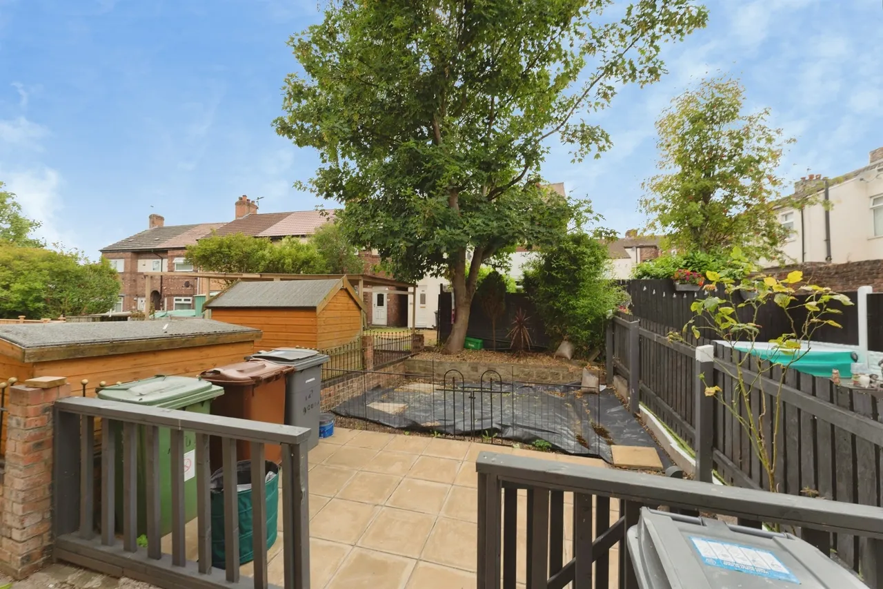 Acuba Grove, Birkenhead, CH42, photo 14