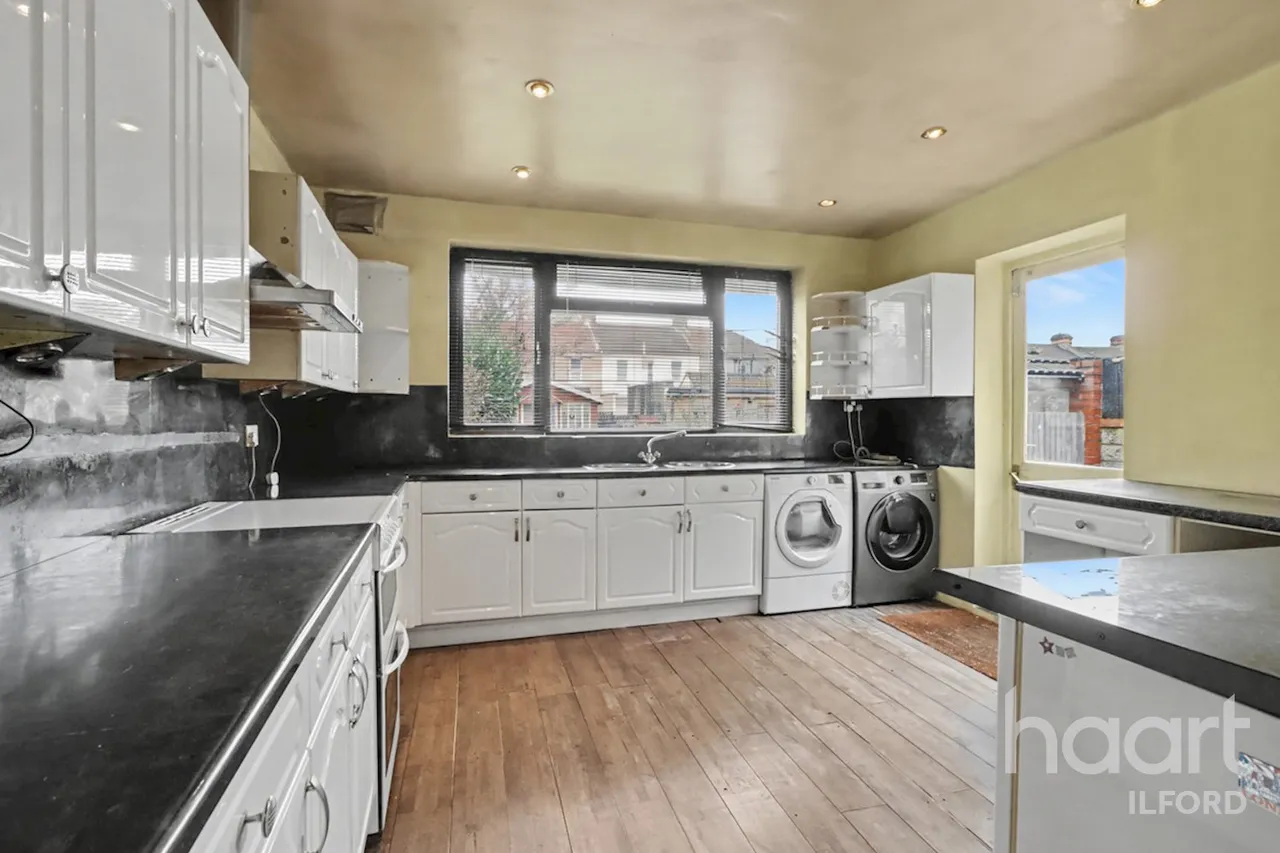 Hazeldene Road, Ilford, IG3, photo 9