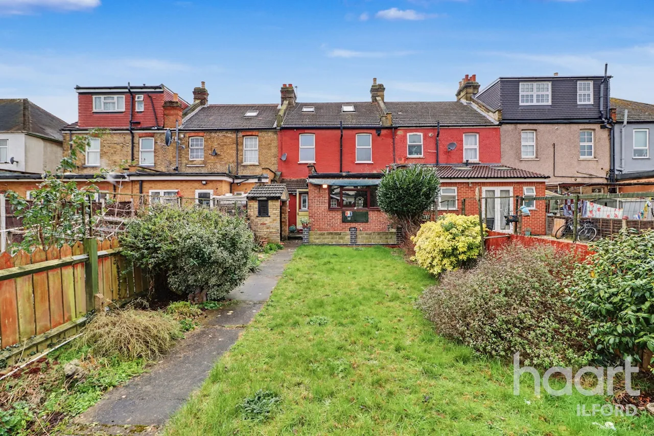 Hazeldene Road, Ilford, IG3, photo 2