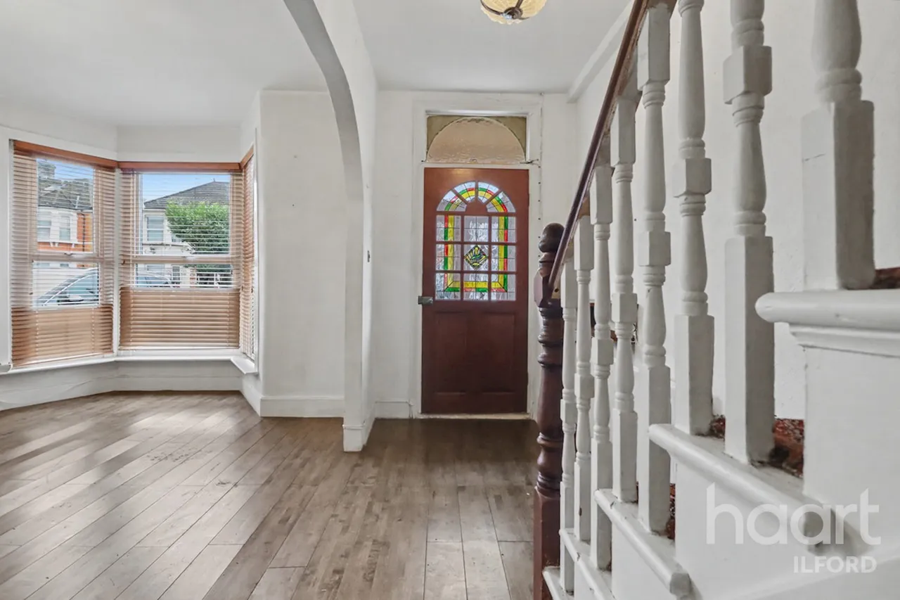 Hazeldene Road, Ilford, IG3, photo 5
