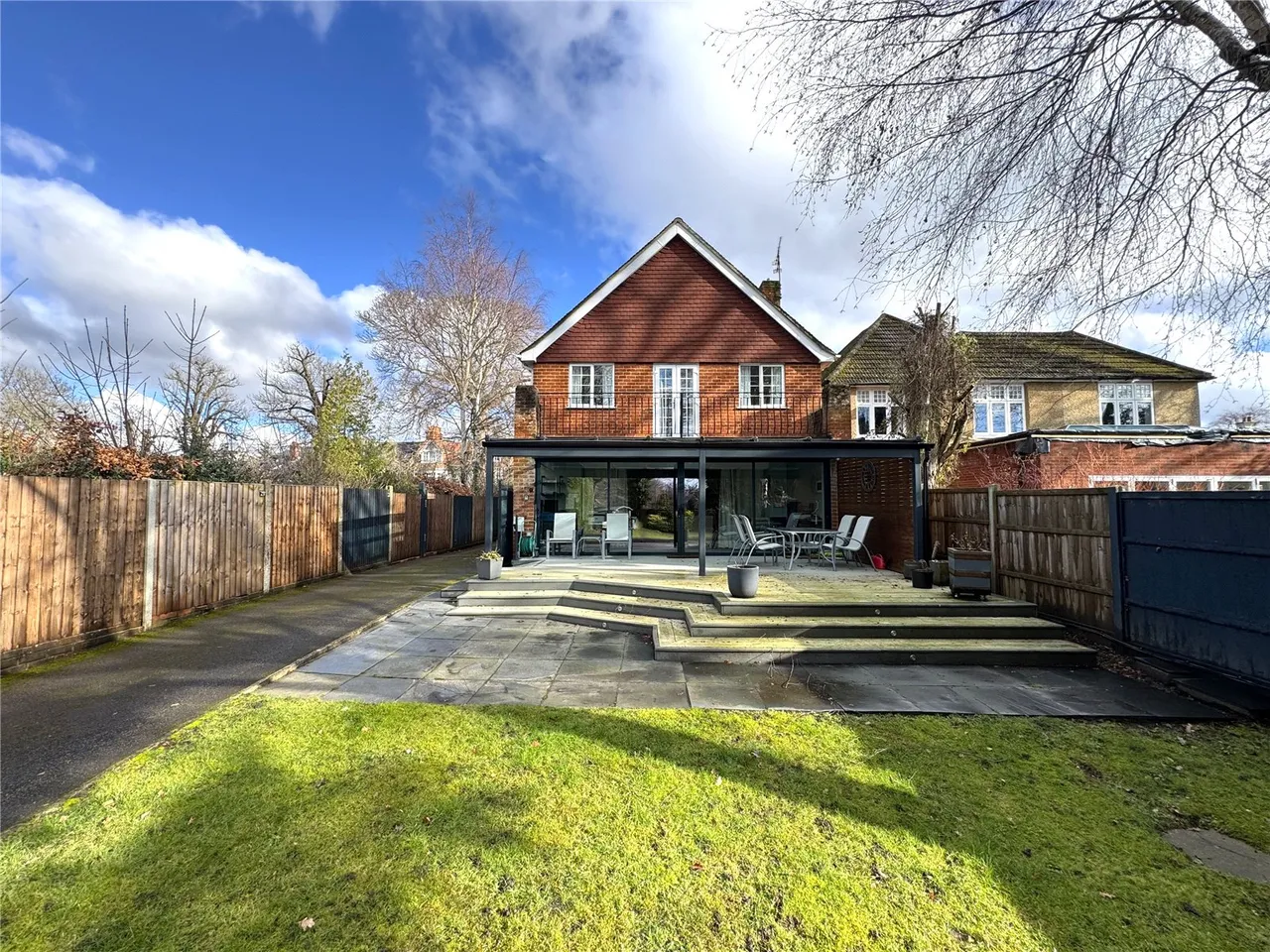 3 bed house for sale — Grand Avenue, Camberley, Surrey, GU15 3QH