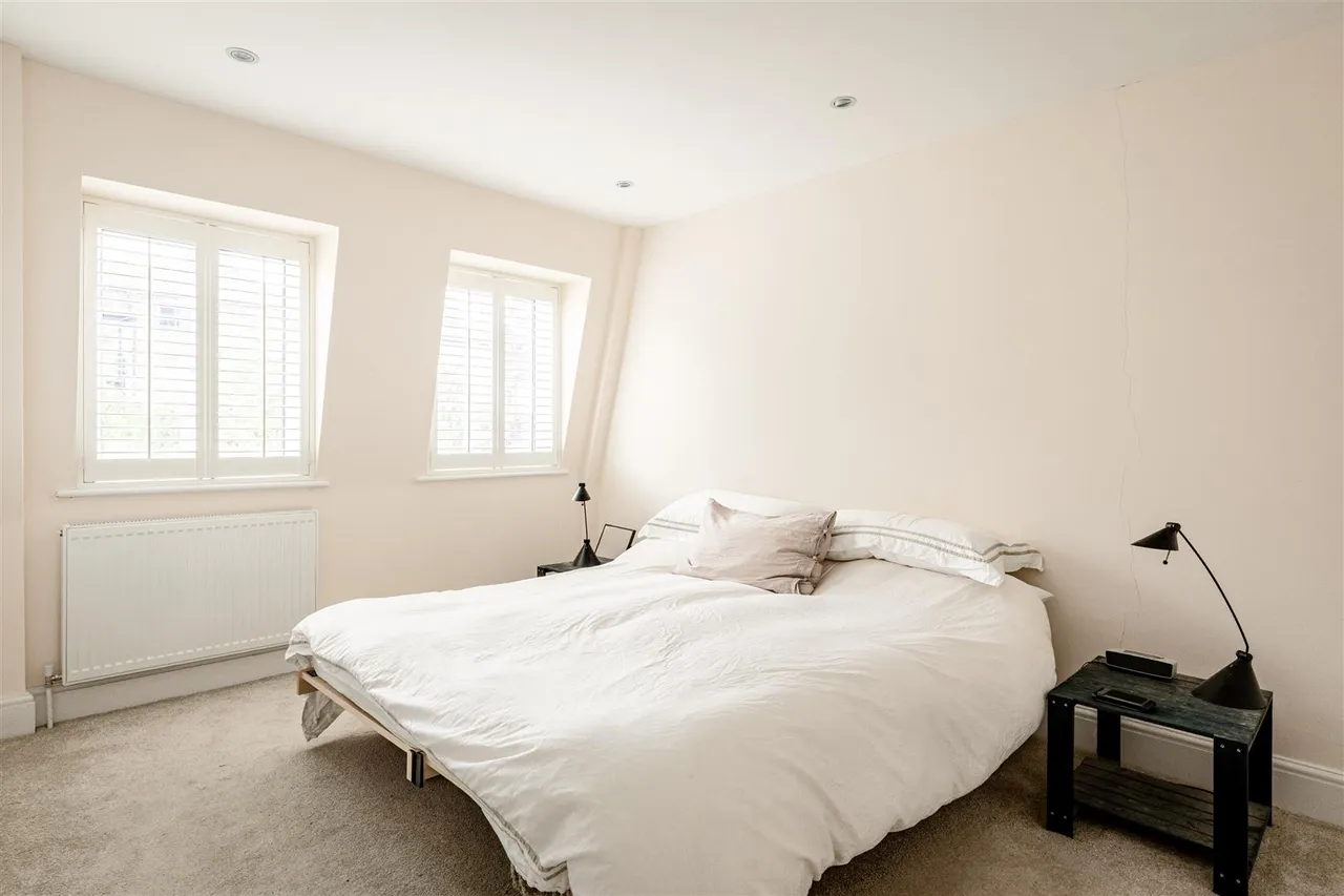 Sutton Court Road, London, W4, photo 6