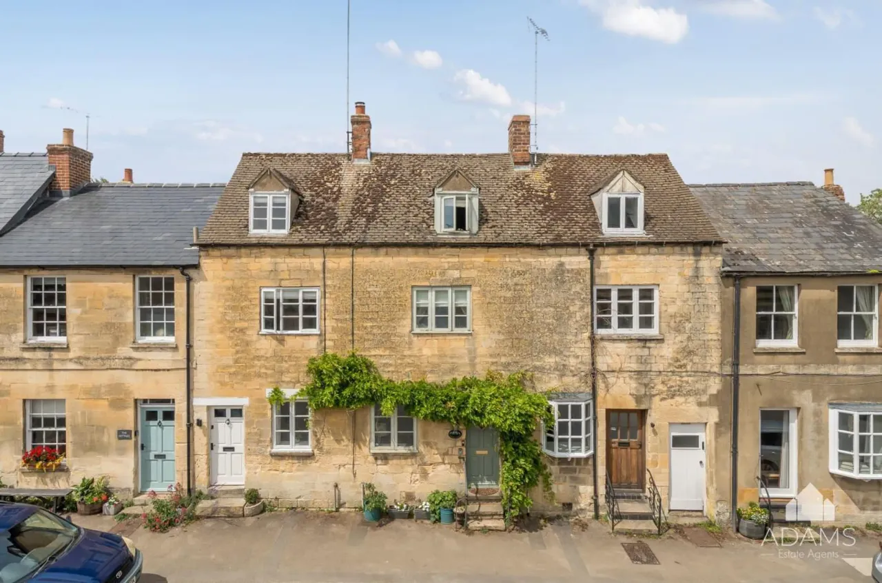 2 bed house for sale — Gloucester Street, Winchcombe, Cheltenham