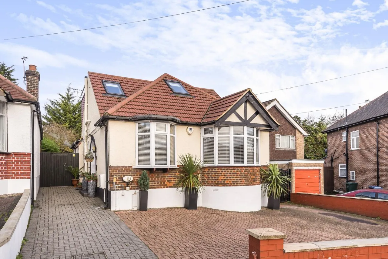 4 bed house for sale — Stoneyfields Gardens, Edgware, HA8, Edgware