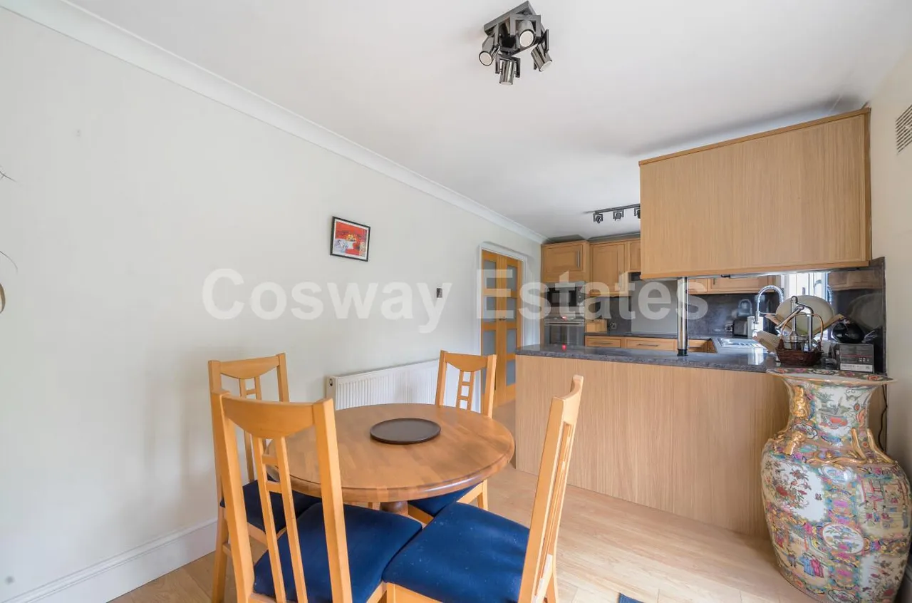 Stoneyfields Gardens, Edgware, HA8, Edgware, photo 8