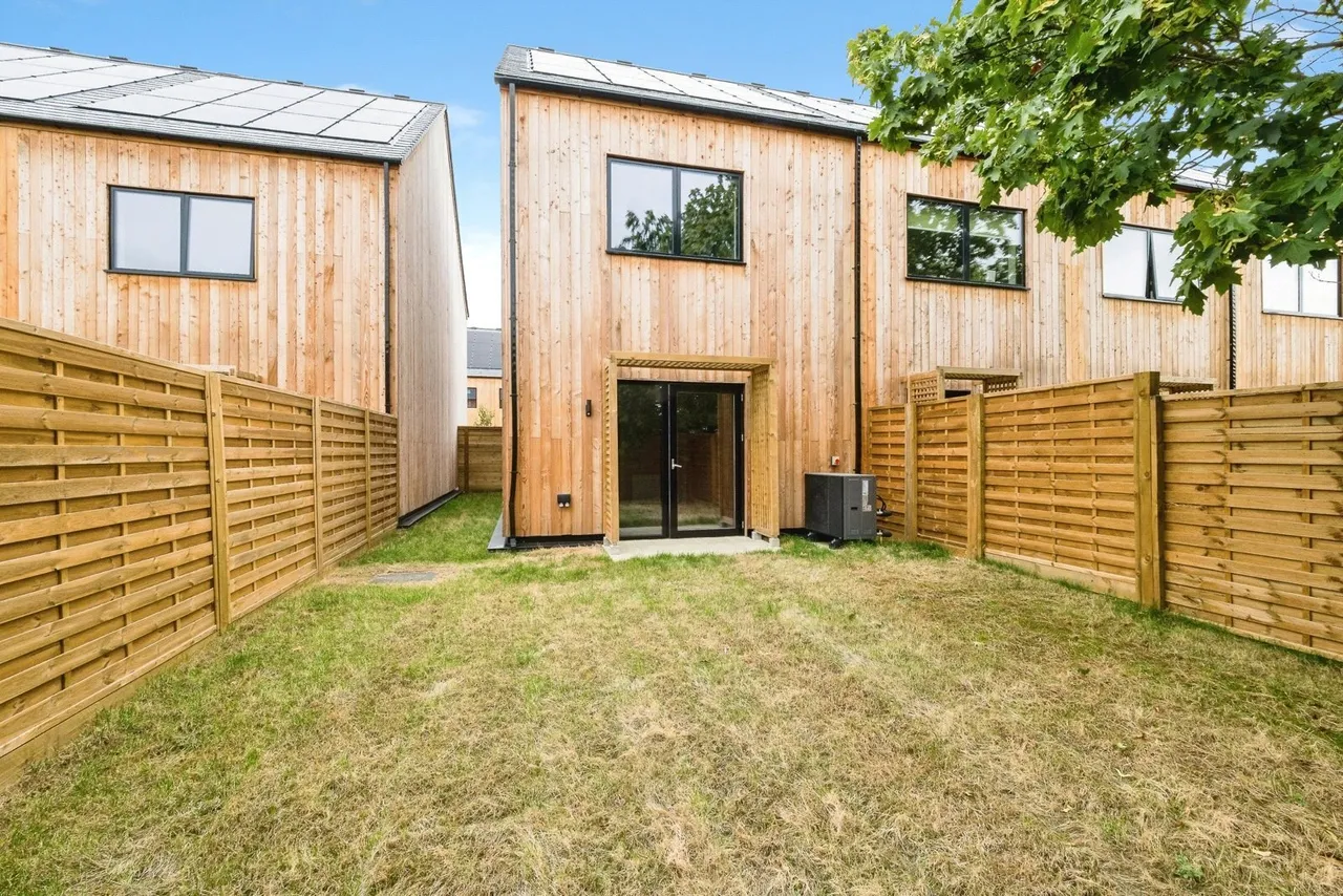 Carpenter Yard, Thornwood, Epping, Essex, CM16, photo 3