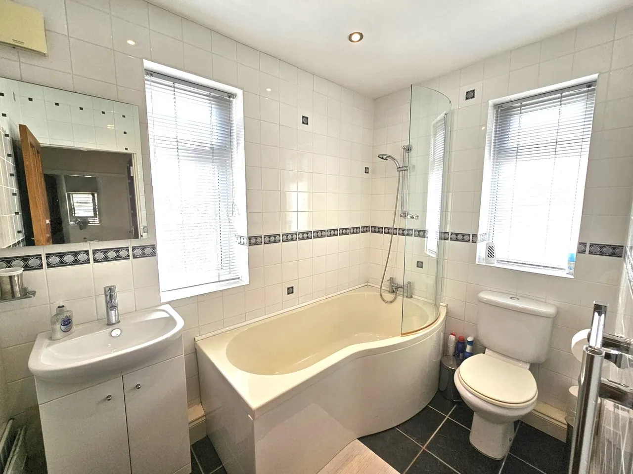 Warwick Avenue, Edgware, HA8, photo 13