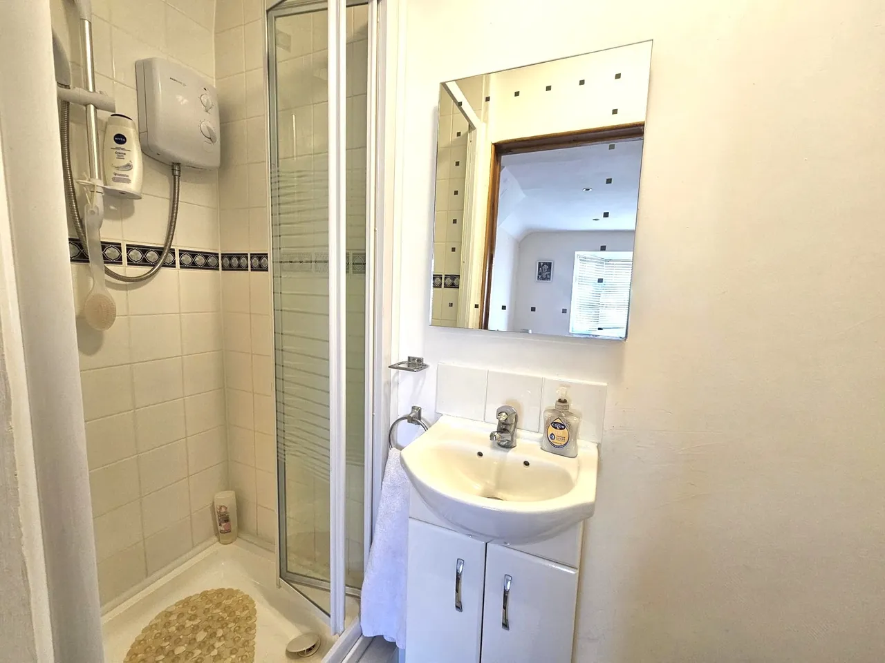 Warwick Avenue, Edgware, HA8, photo 10