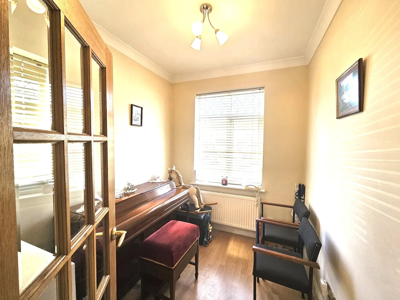 Warwick Avenue, Edgware, HA8, photo 4