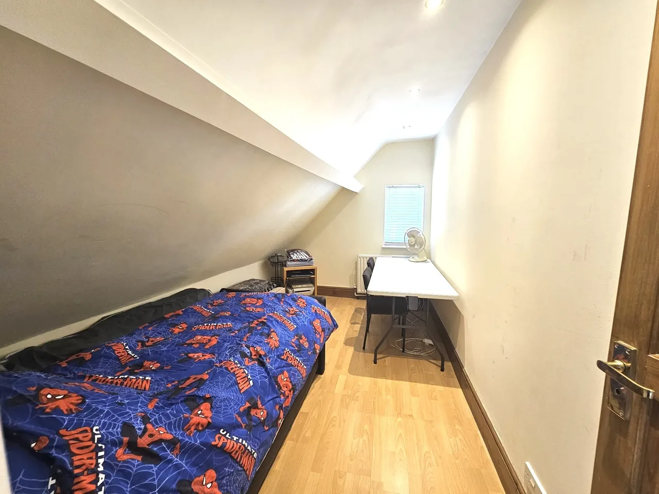 Warwick Avenue, Edgware, HA8, photo 12