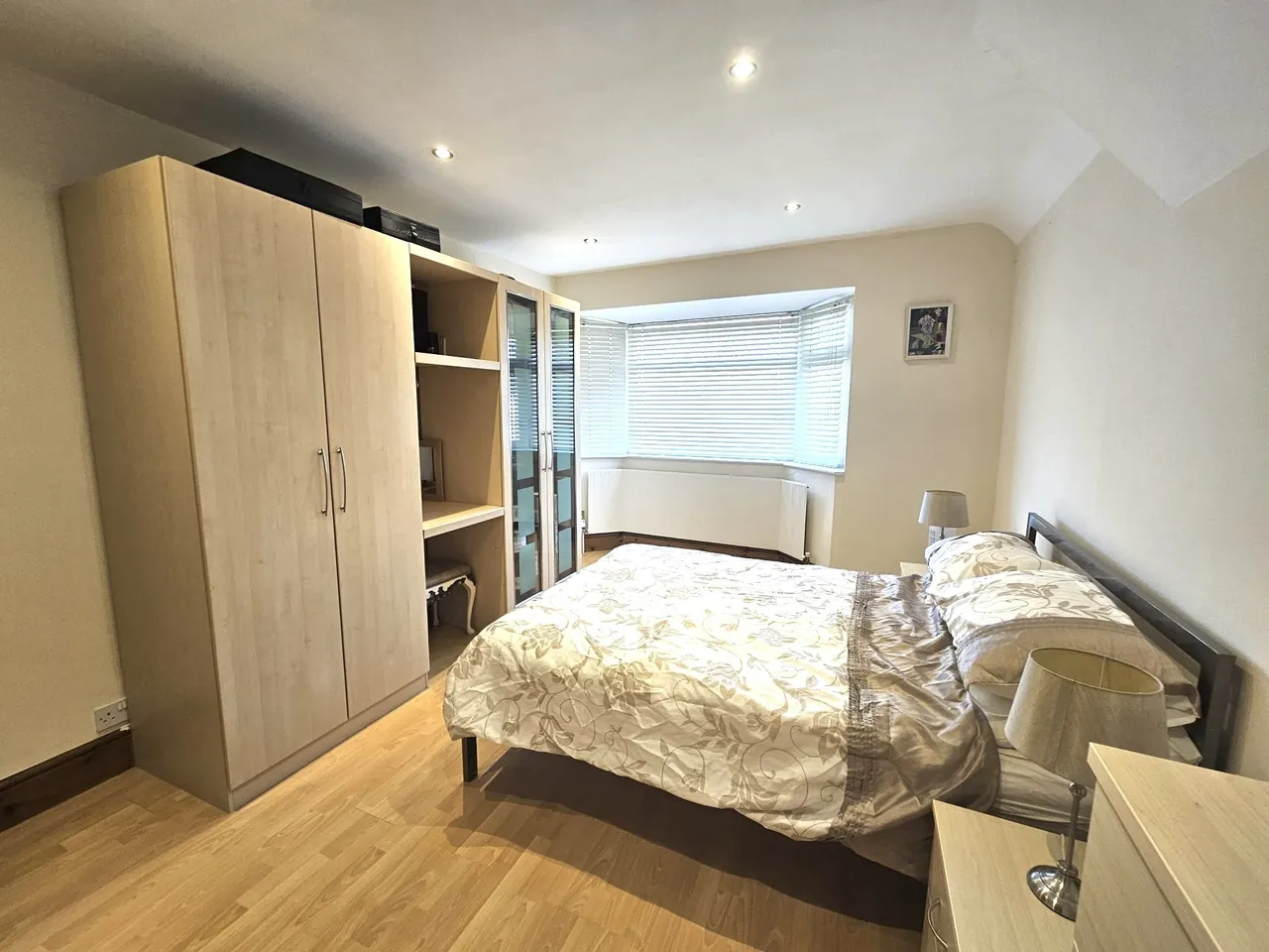 Warwick Avenue, Edgware, HA8, photo 9