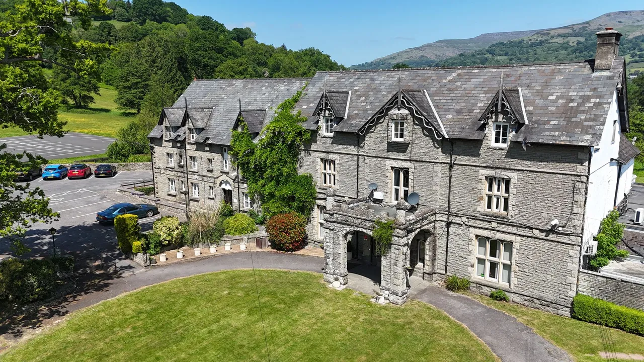 Llangattock, NP8, photo 59