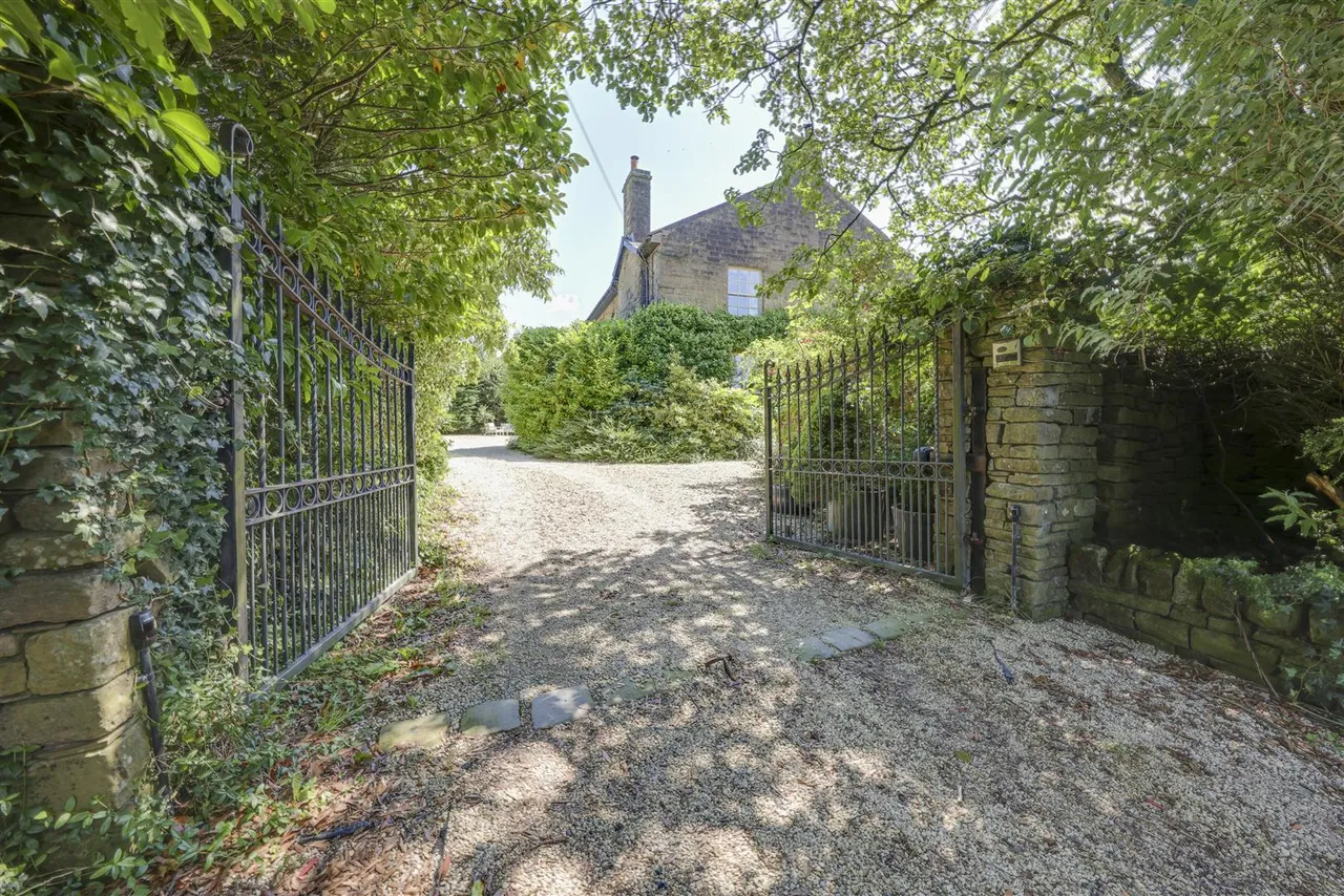 Bury Old Road, Turn Village, photo 5