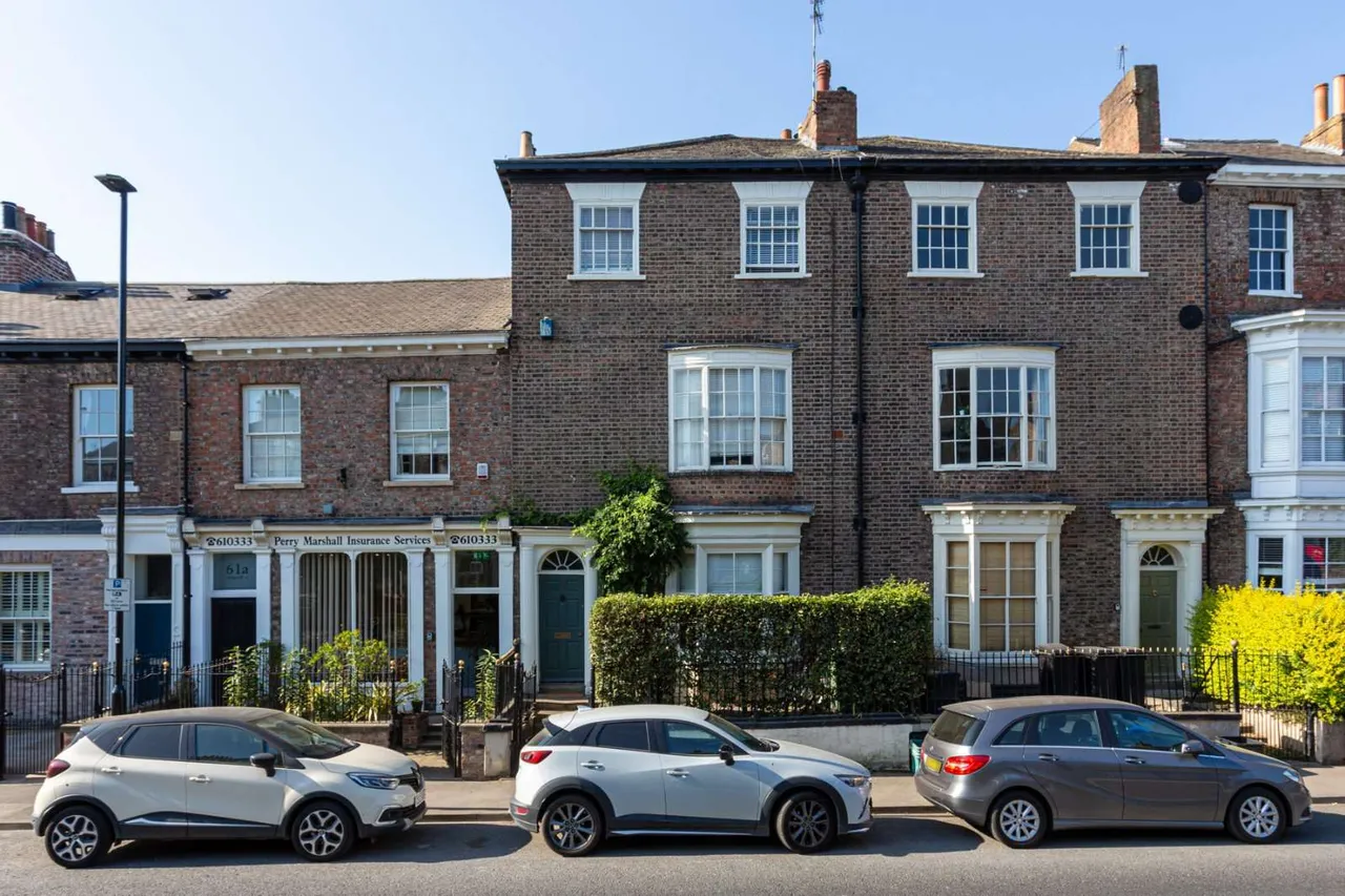 5 bed house for sale, Holgate Road, York, YO24