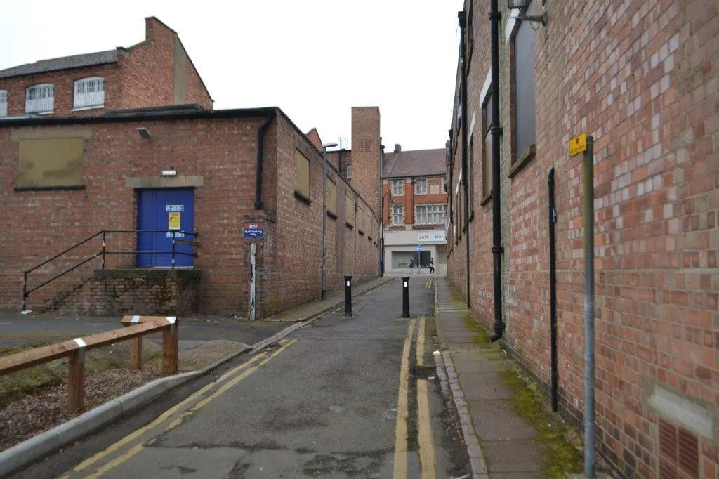 High Street, Kettering, photo 7