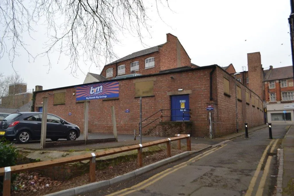 High Street, Kettering, photo 6